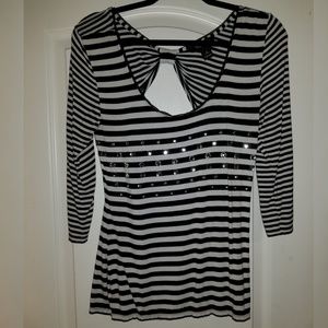 White House Black Market M top